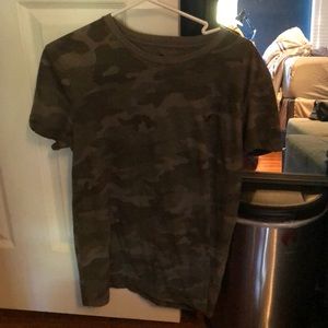 American Eagle camo tshirt in great condition